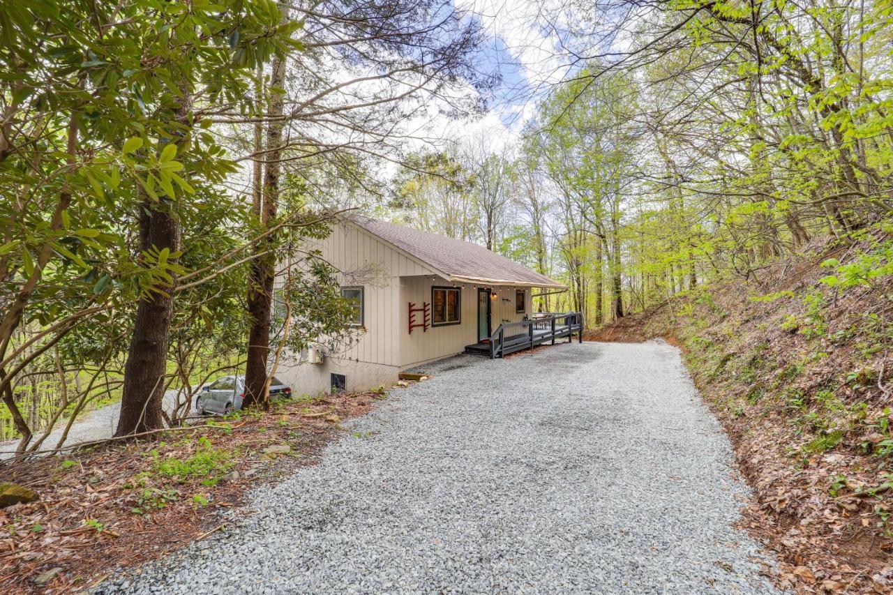 Pet-Friendly Boone Vacation Rental With Deck! Екстер'єр фото